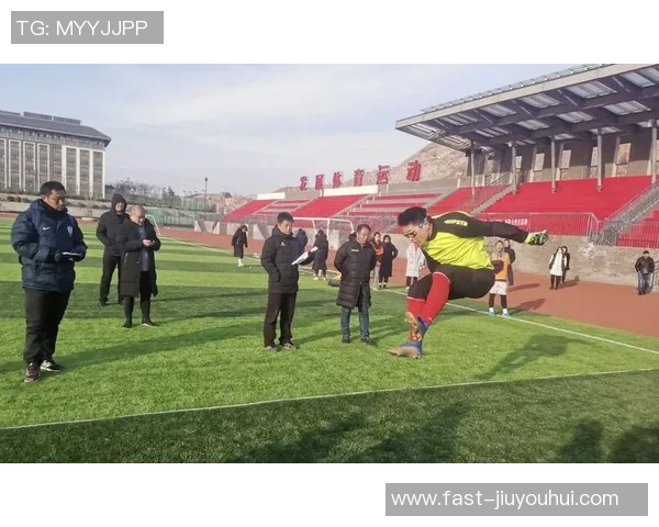 探索体育大学足球专业的培养模式与职业发展路径分析